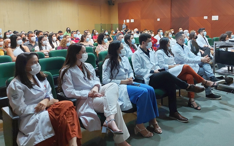 Hospital de Messejana e ESP/CE formam mais 15 especialistas em Cardiopneumologia