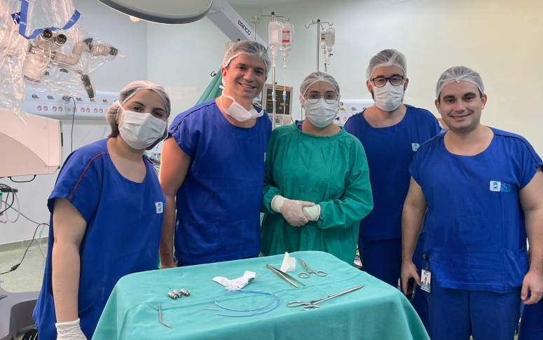 Neurocirurgiões retiram maior tumor cerebral já encontrado em paciente atendido no HRSC