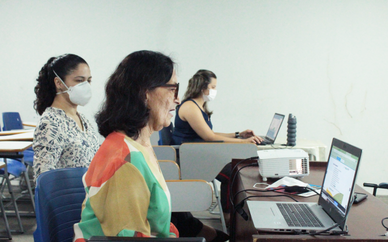 Oficina de Produção do Conhecimento Científico orienta finalistas do Concurso Município Inovador