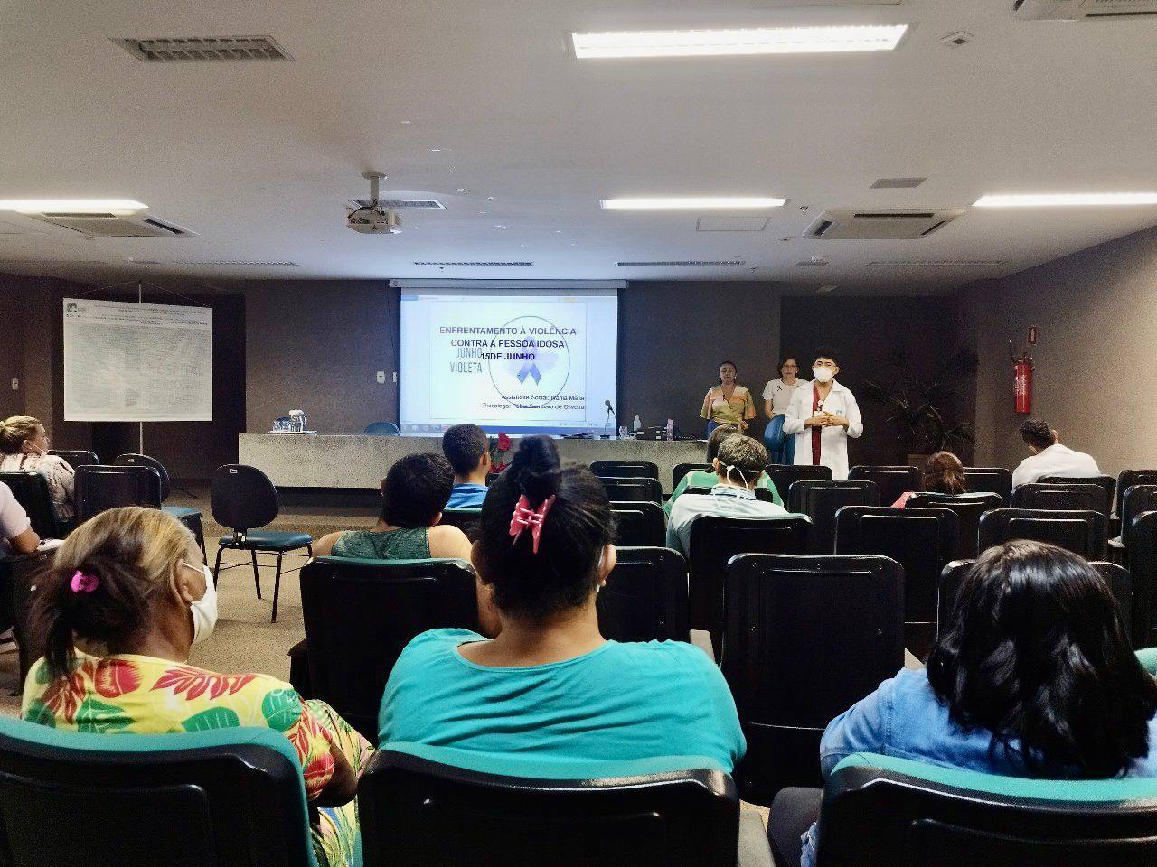 Junho Violeta: HRC promove palestra de conscientização sobre a violência contra o idoso