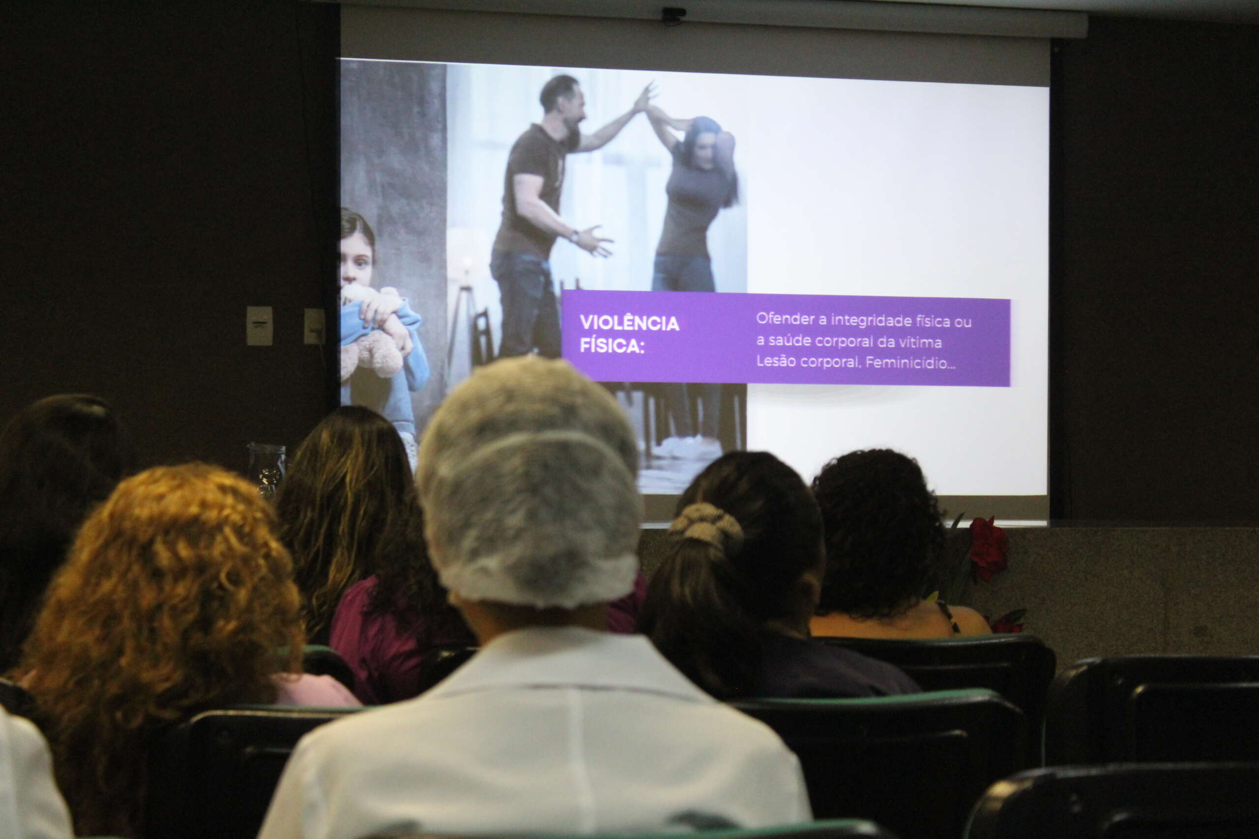 HRC realiza capacitação sobre atendimento às mulheres vítimas de violência