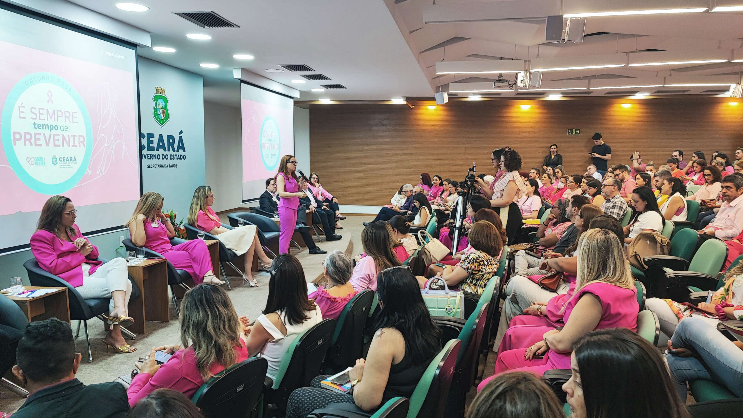 Saúde do Ceará e Secretaria das Mulheres abrem programação oficial do Outubro Rosa; Policlínicas vão ampliar atendimento no interior