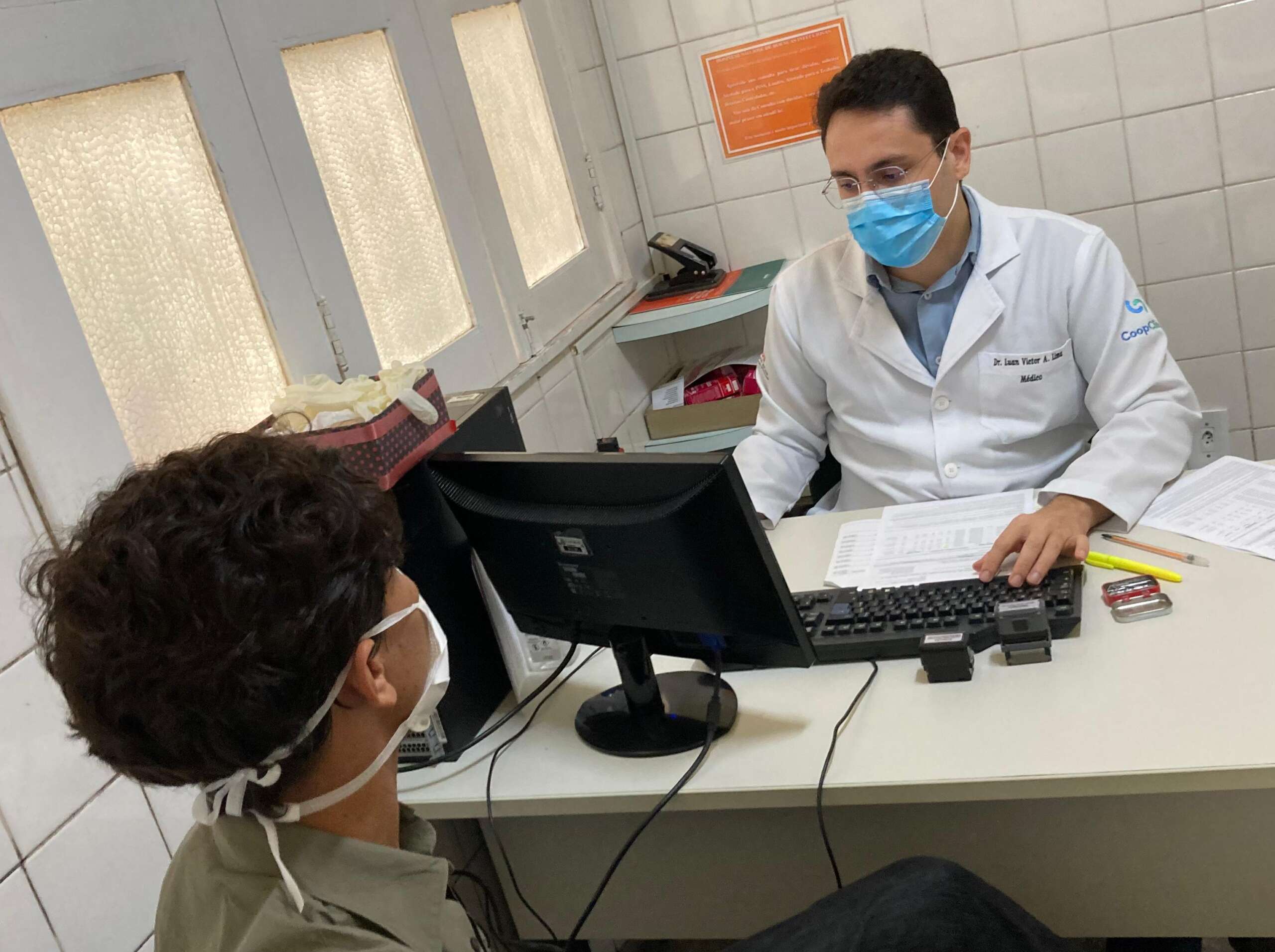 Dezembro Vermelho: evolução do tratamento proporciona qualidade de vida a pacientes que vivem com HIV e impede transmissão do vírus