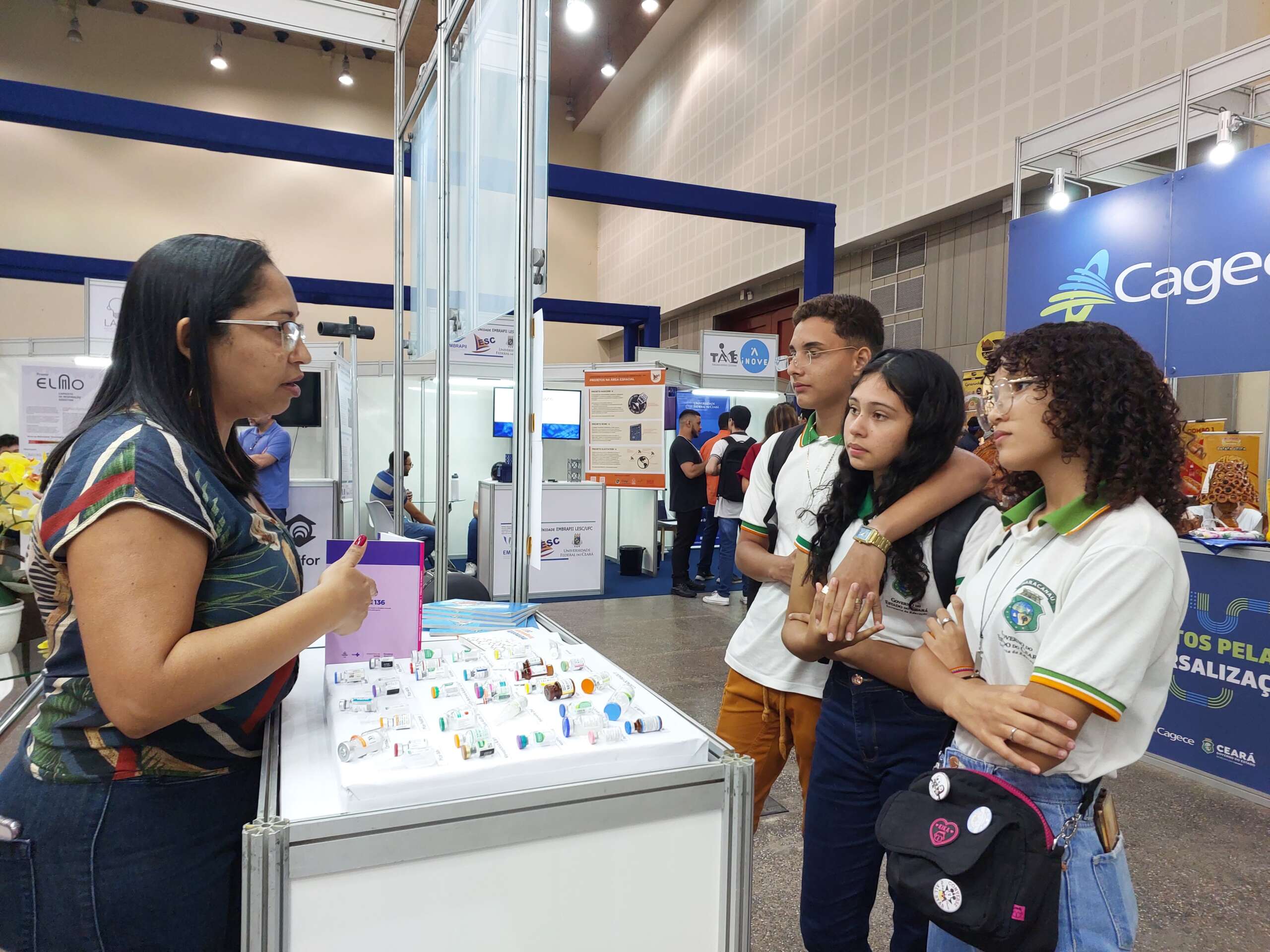 Sesa participa da 7ª Feira do Conhecimento com imunização e informações sobre saúde