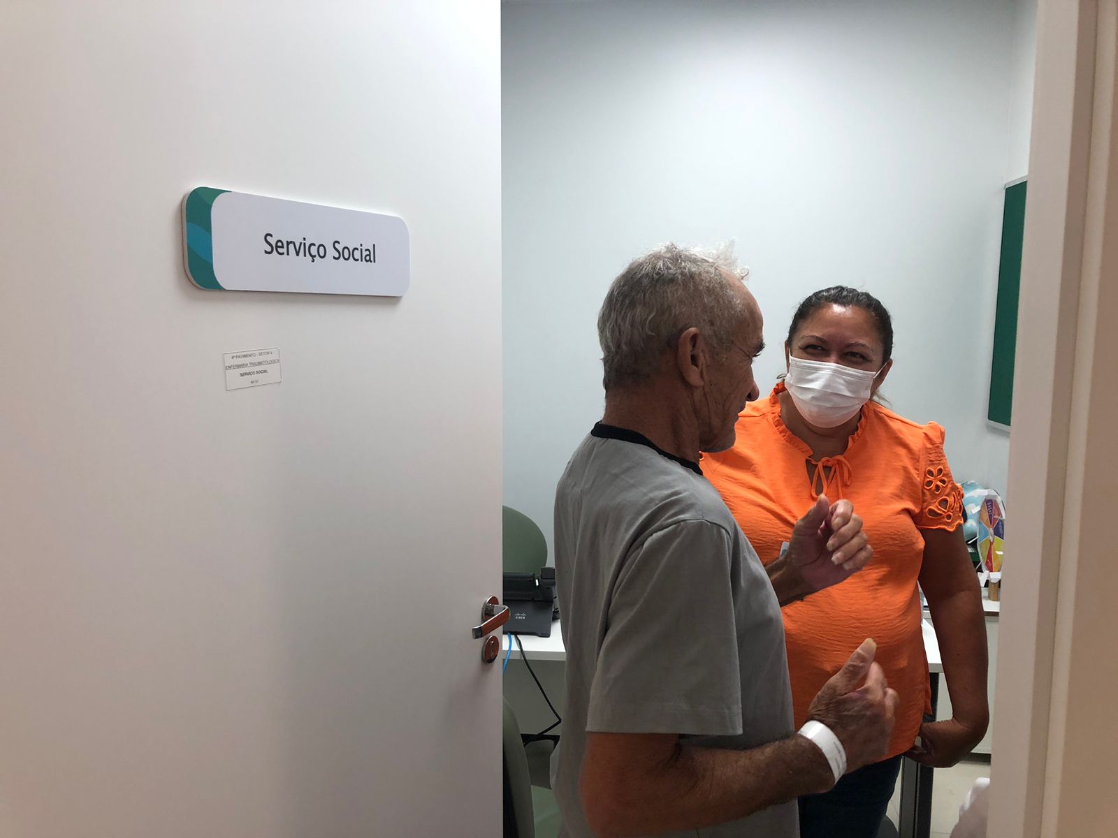 Com ajuda do Serviço Social do HRVJ, paciente em situação de rua resgata documentos e volta para a família