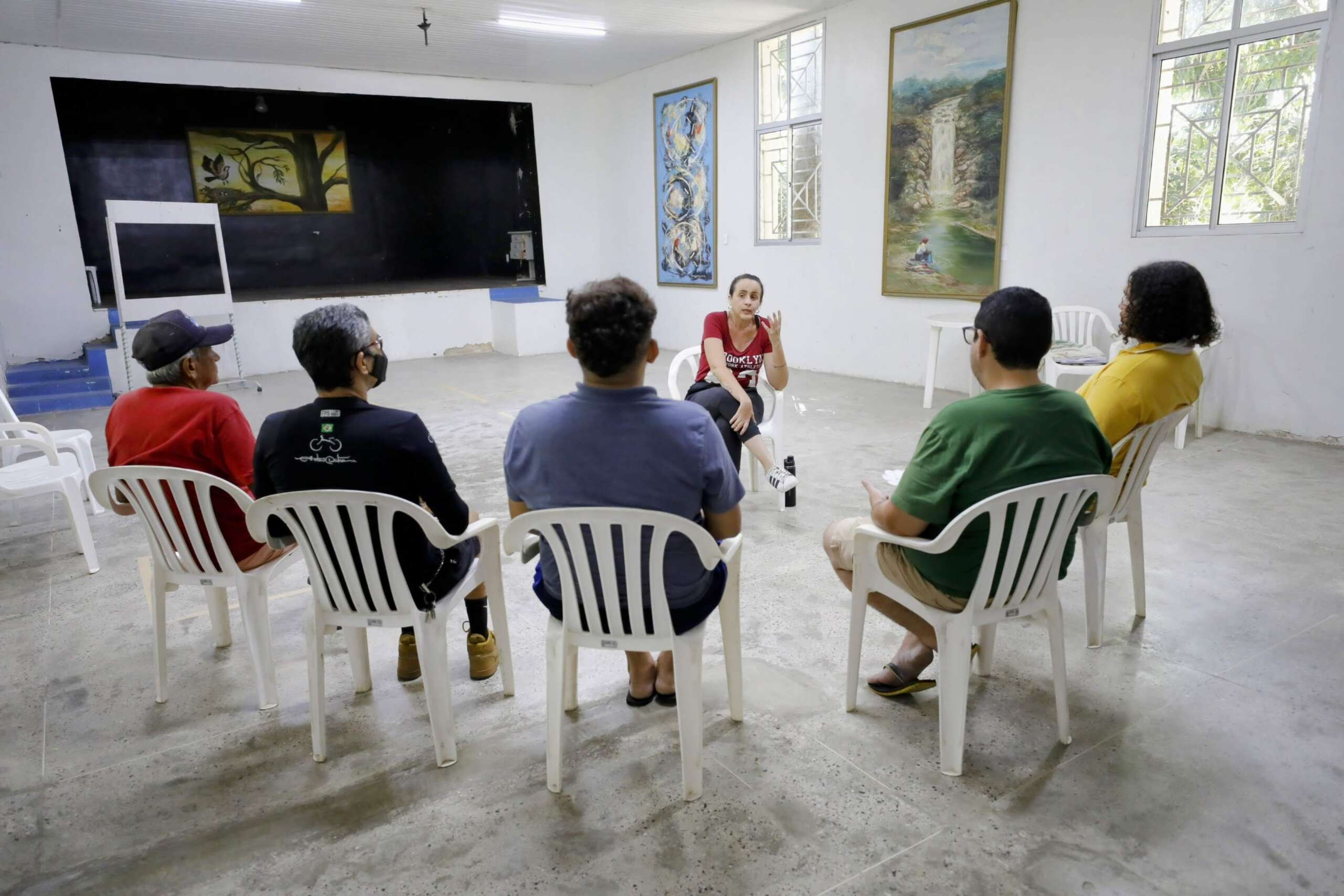 Especialistas explicam transtornos mentais causados pelo álcool; droga é lícita, mas pode causar dependência