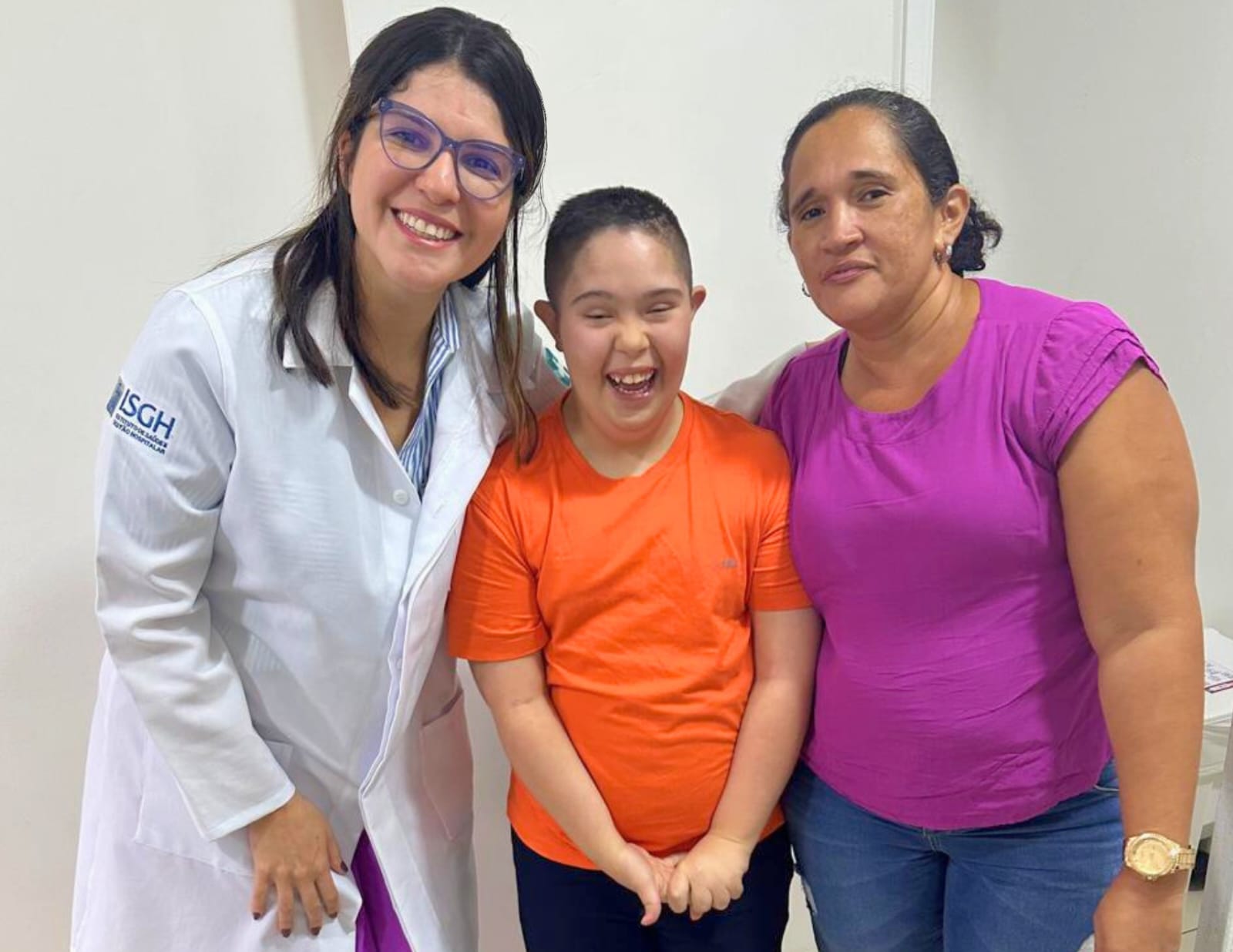 Cirurgias de amígdala e adenoide melhoram qualidade de vida de pacientes infantis neurodivergentes no Helv