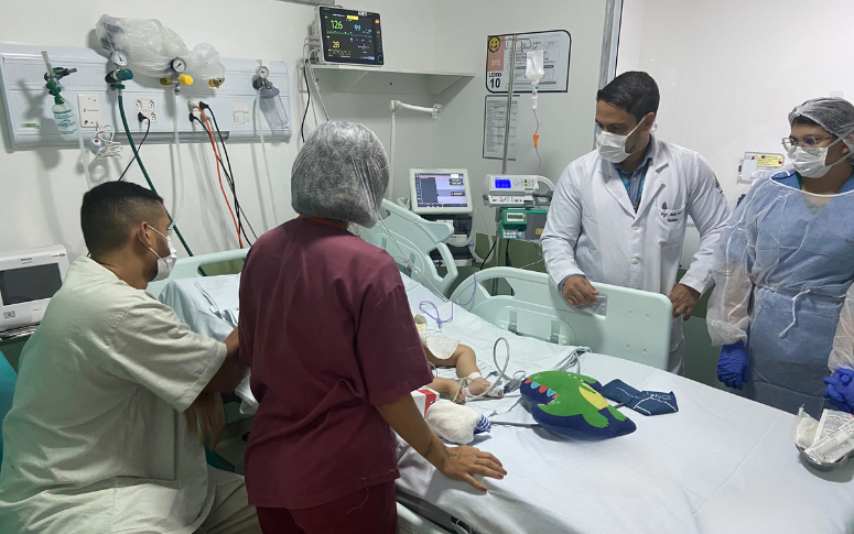 Hospital Infantil Albert Sabin é primeira unidade pública no Ceará a aplicar medicamento mais caro do mundo para tratamento de atrofia muscular espinhal