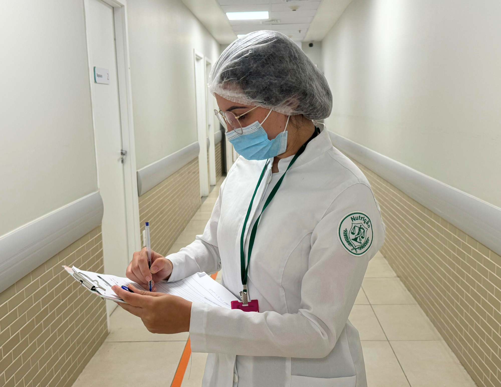 Hospital Regional Vale do Jaguaribe recebe primeiros estagiários de nível técnico e superior; programa fortalece regionalização da educação na saúde