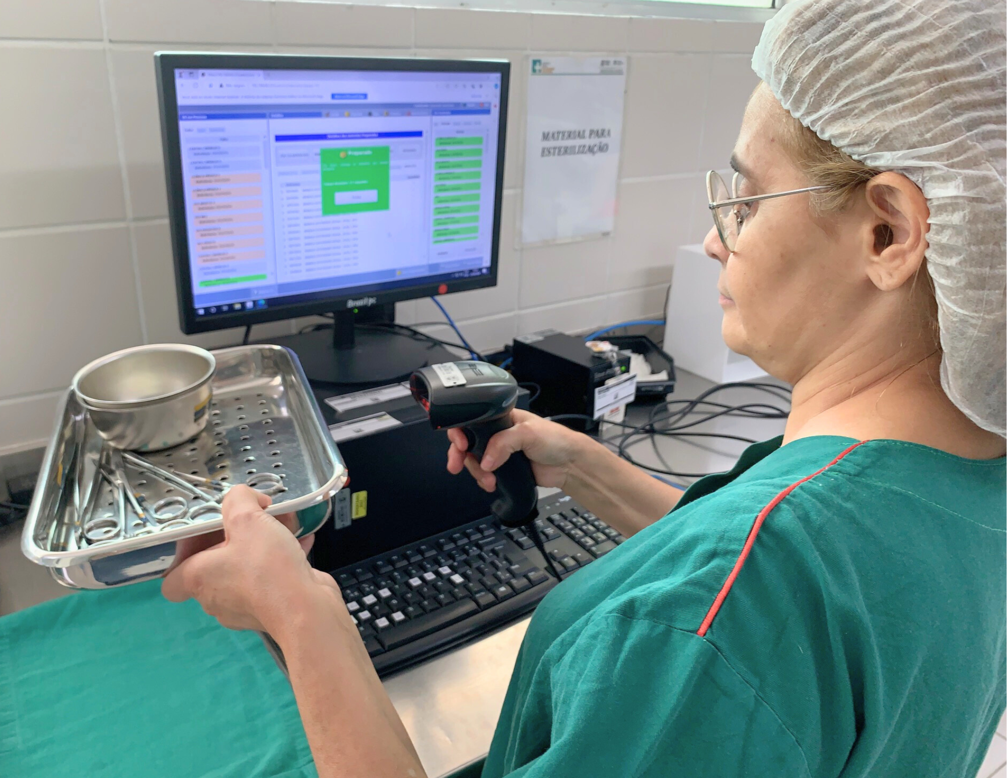 Inovação tecnológica aliada à segurança do paciente: unidades da Rede Sesa implementam programa de computador que rastreia material hospitalar