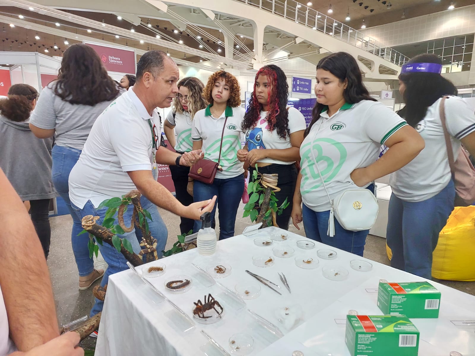 Saúde do Ceará participa com estande na Feira do Conhecimento; saiba mais sobre programação