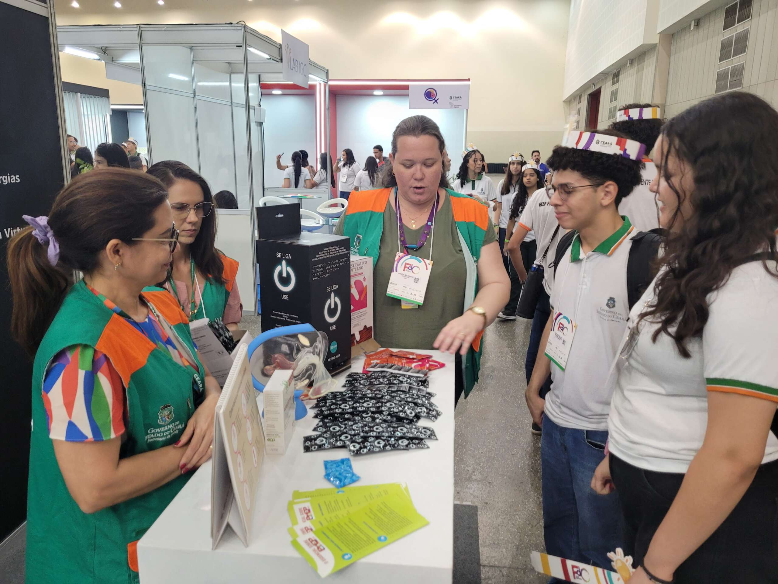 Ações educativas marcam primeiro dia de participação da Sesa na 8ª Feira do Conhecimento