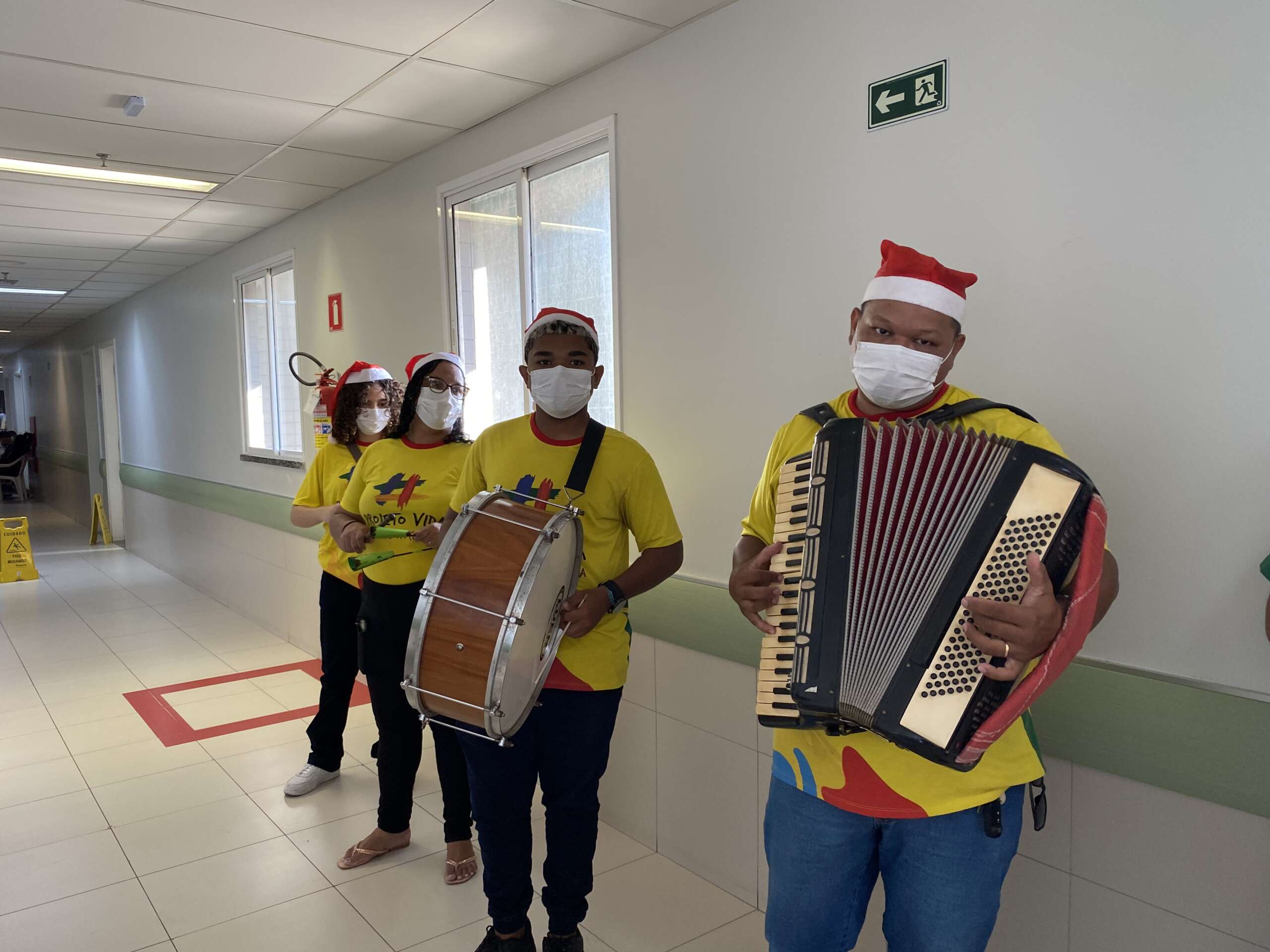 Natal no ritmo do xote e refeição especial emocionam pacientes no Hospital Regional Norte