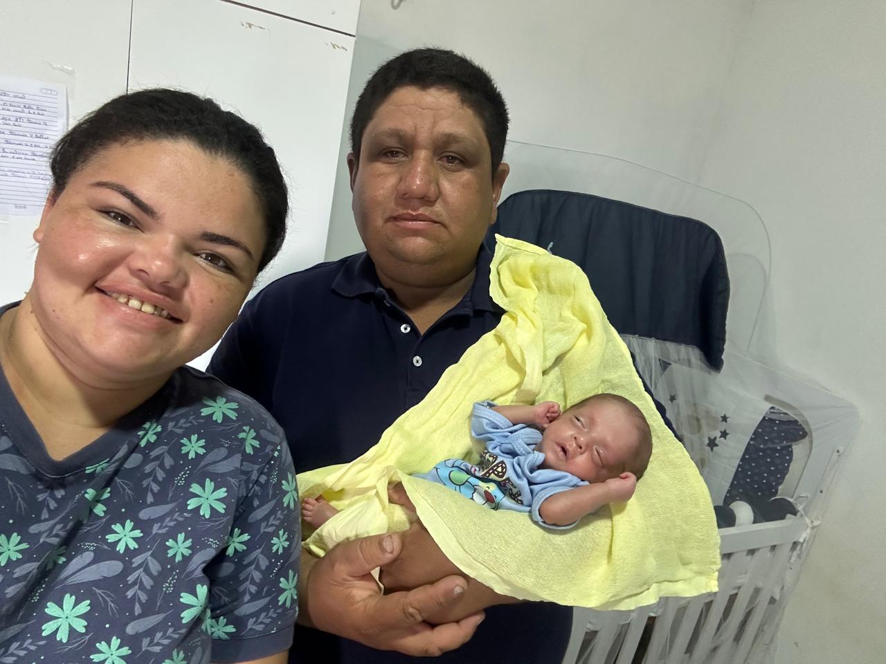 Com o auxílio do leite humano, prematuro extremo recebe alta após três meses de internação no Hospital Infantil Albert Sabin