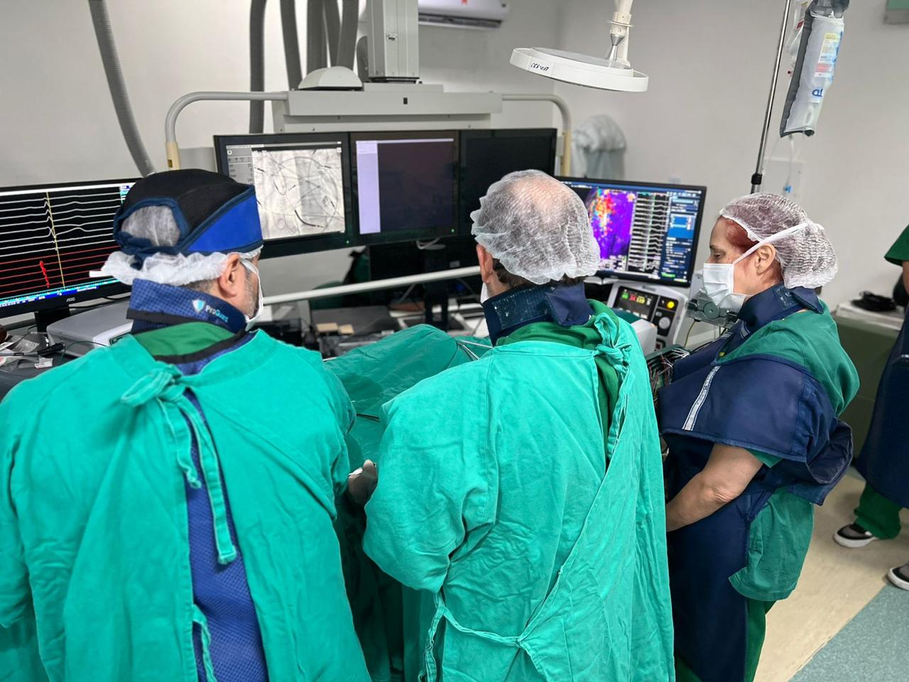 Hospital de Messejana realiza procedimento cardiológico complexo e inovador para tratar paciente com síndrome rara