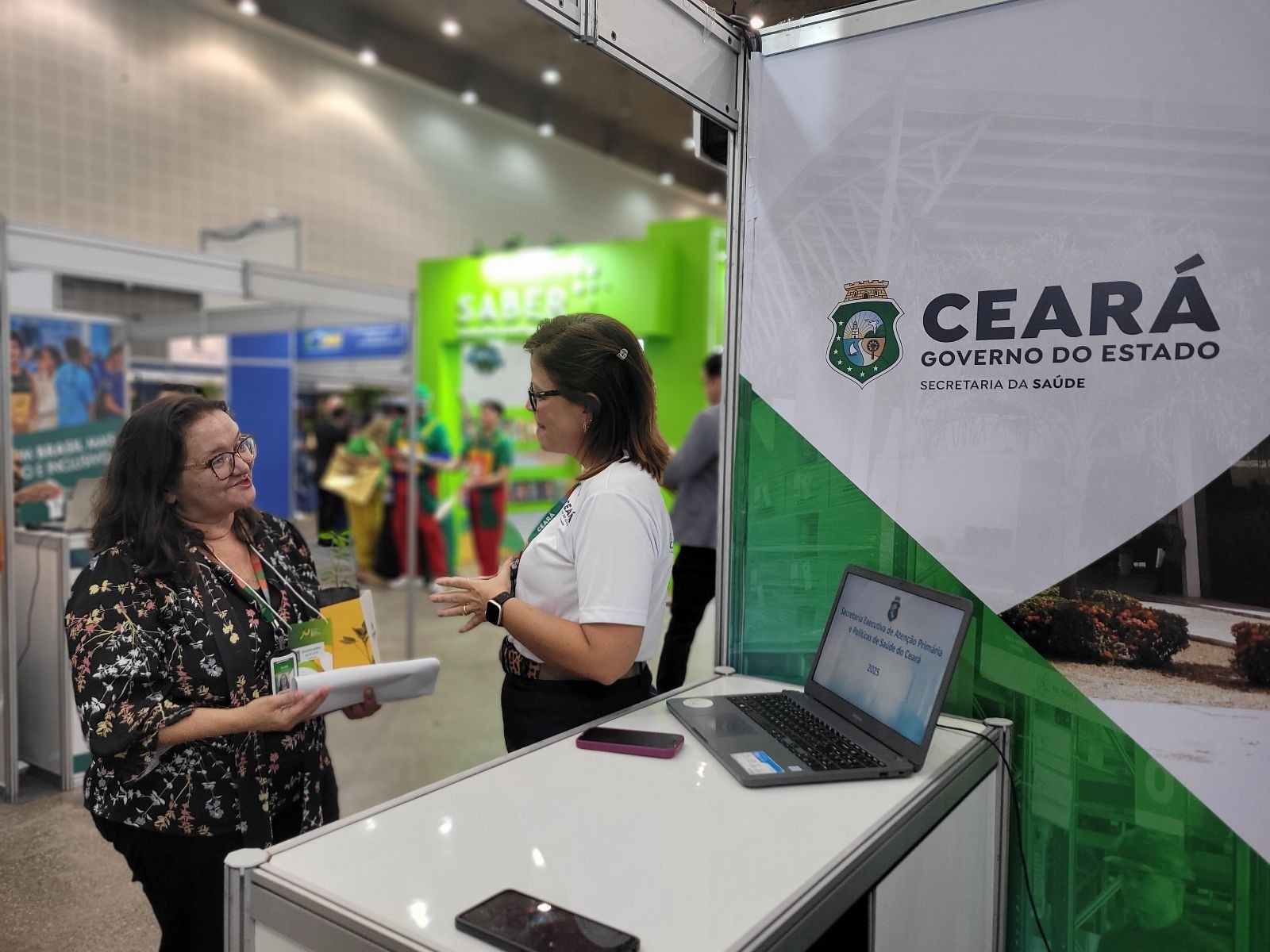 Seminário Aprece Novos Gestores 2025: Sesa apresenta os principais programas da Saúde do Estado em estande