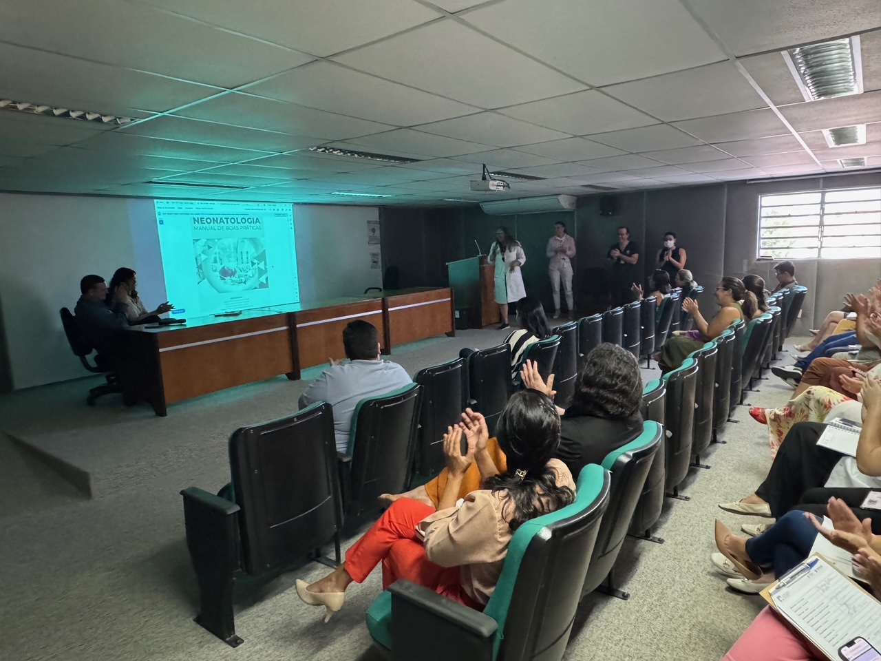 Hospital Geral Dr. Waldemar Alcântara lança Manual de Boas Práticas em Neonatologia