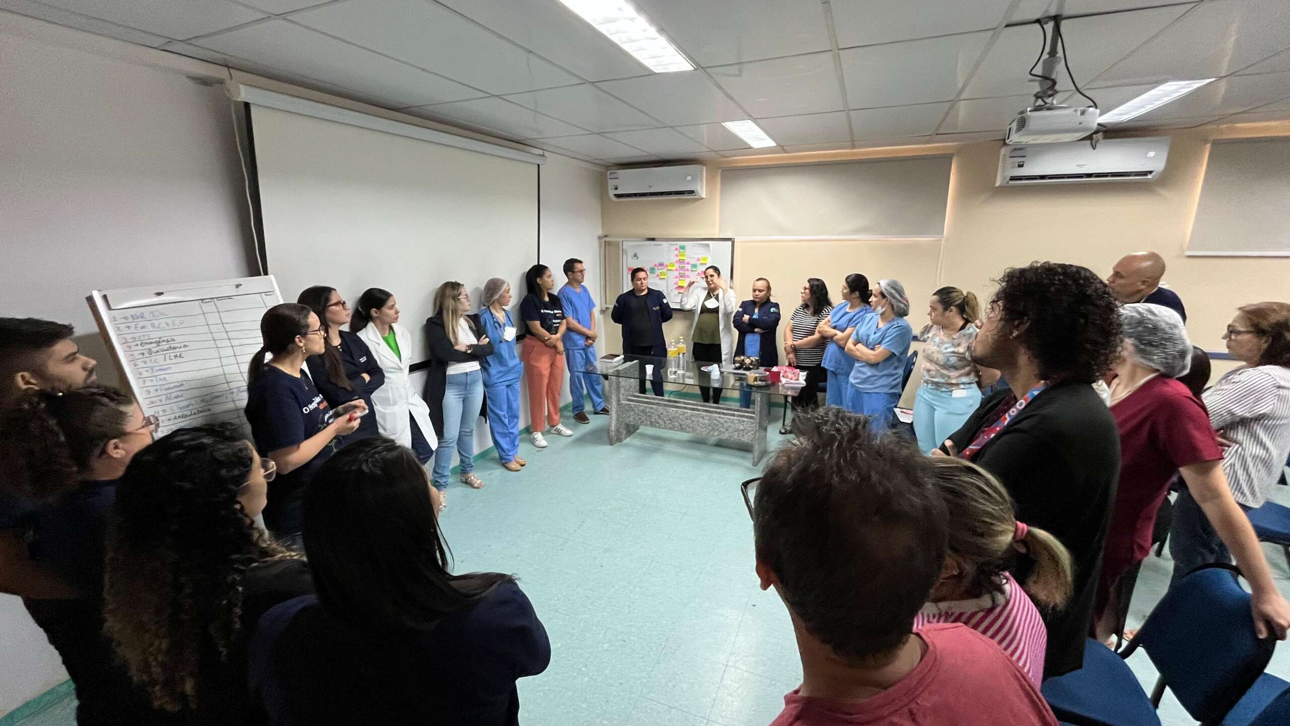 Projeto Lean nas Emergências avança no Hospital São José com capacitações focadas em otimizar o fluxo de atendimento ao paciente