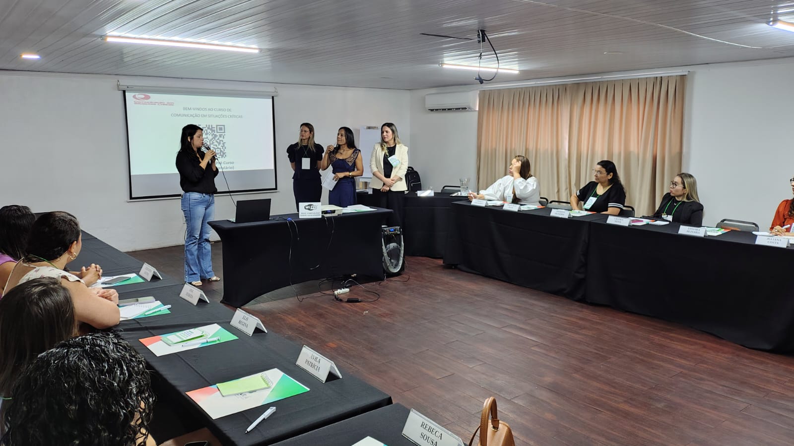 ESP/CE capacita novas turmas de profissionais de saúde para comunicação em situações críticas