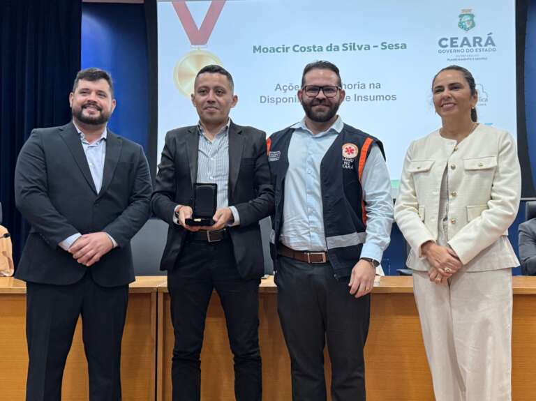 Servidor do Samu 192 Ceará é reconhecido com Medalha do Mérito Funcional