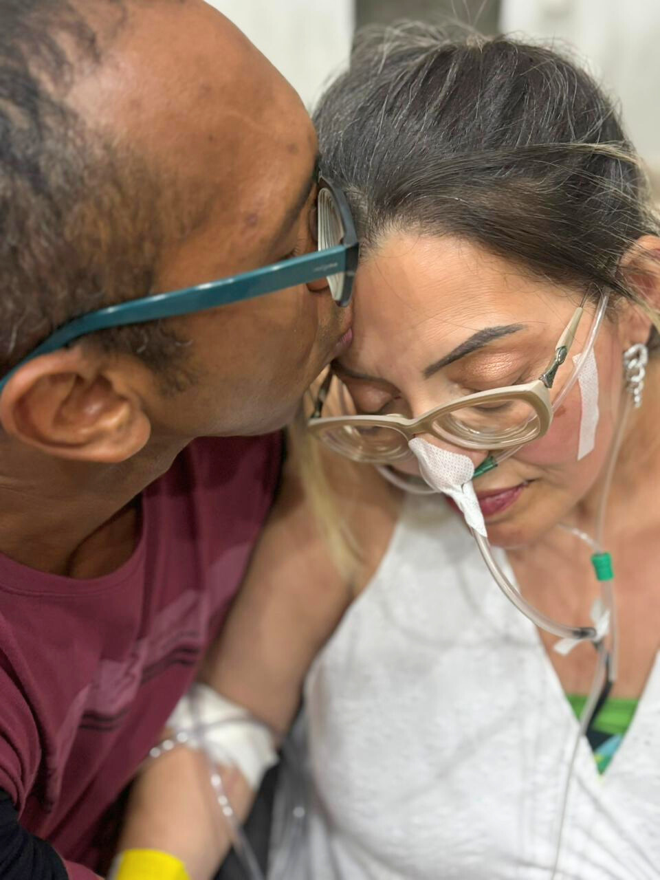 Paciente internada no Hospital Regional do Cariri realiza sonho do casamento