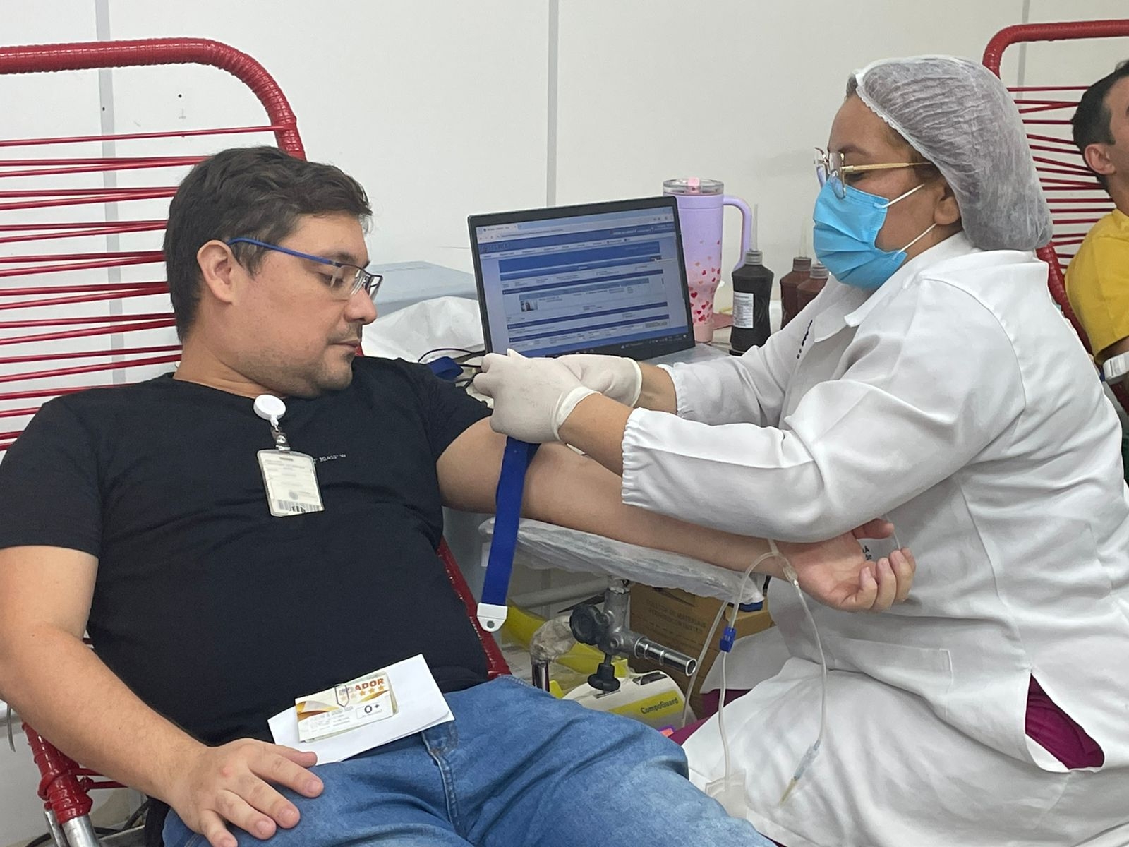 Parceria entre Helv e Hemoce fortalece hemorrede cearense com campanha de doação de sangue na unidade