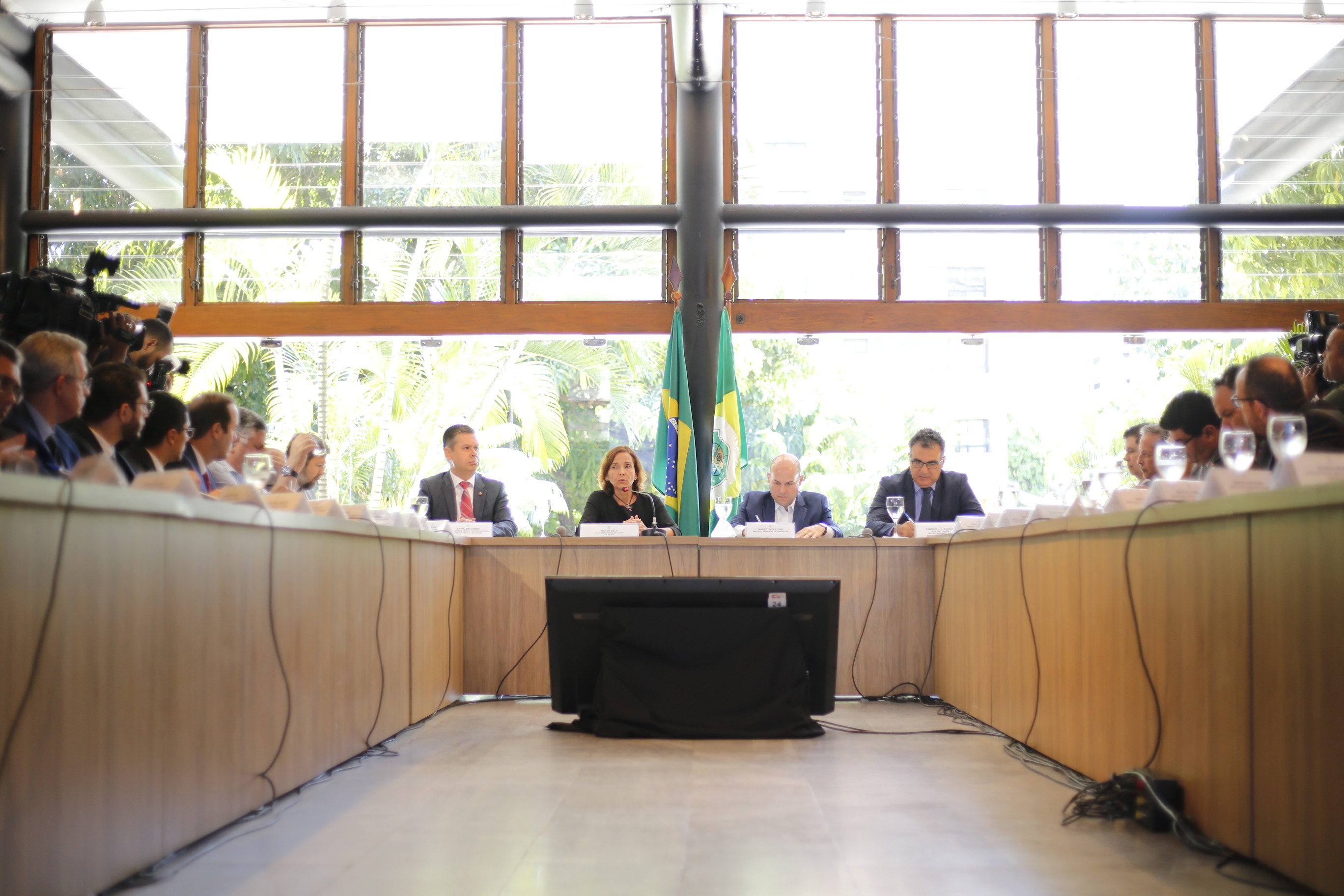 Governo do Ceará e Novo Banco de Desenvolvimento discutem parcerias para investimentos estratégicos no Estado e na região Nordeste