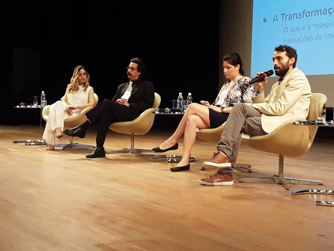 Jucec participa de fórum sobre a tecnologia Blockchain