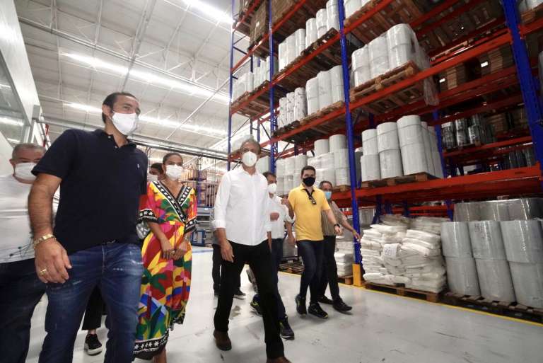 Governador visita sede da primeira empresa instalada no Polo Químico de Guaiúba