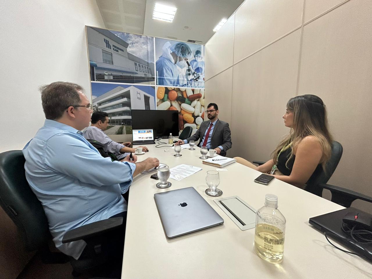 Técnicos da Sedet discutem parceria do Governo do Ceará com a Amazon para auxiliar pequenos empreendedores