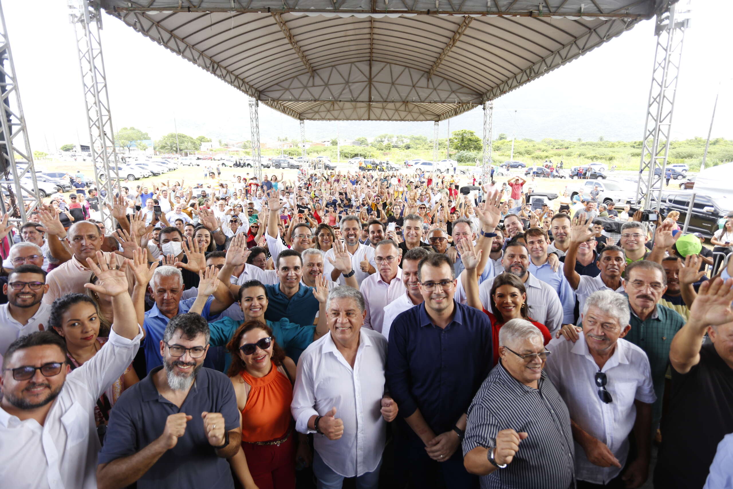 Governador Elmano de Freitas e secretário Salmito Filho participam do lançamento do Polo Industrial de Maranguape