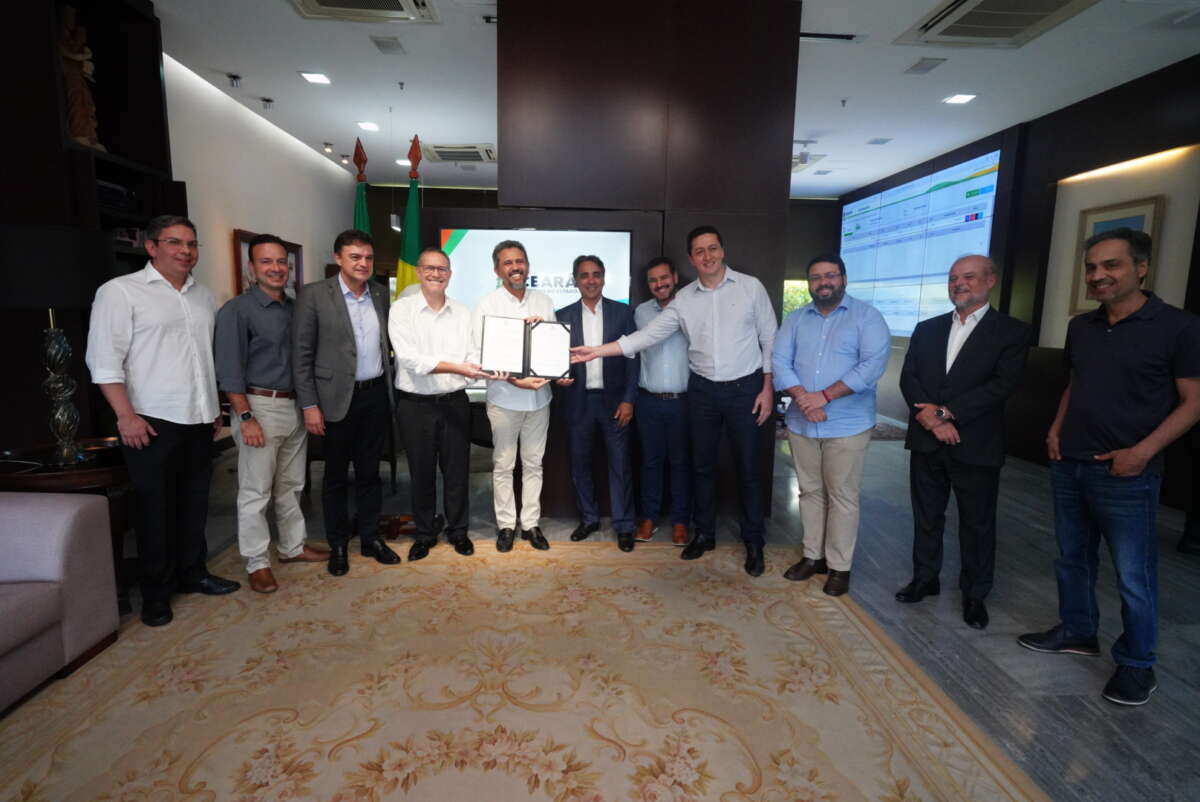 Governo do Ceará assina memorando com maior empresa de contact center do Brasil