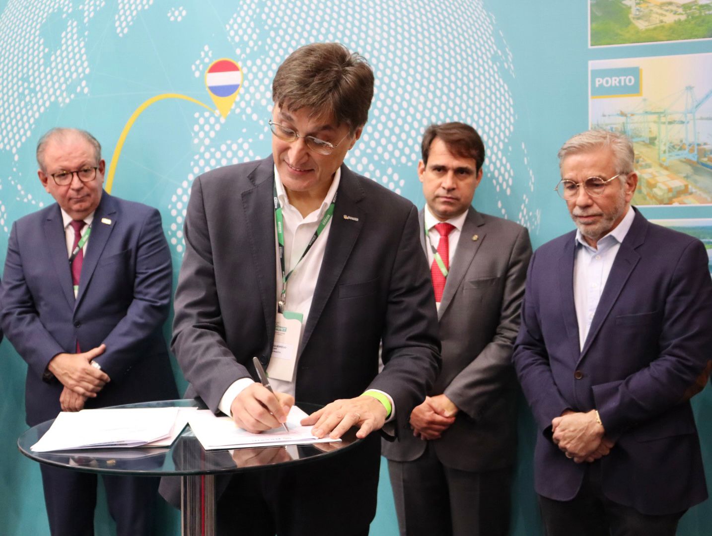 Complexo do Pecém e Cactus assinam pré-contrato para produção de hidrogênio verde