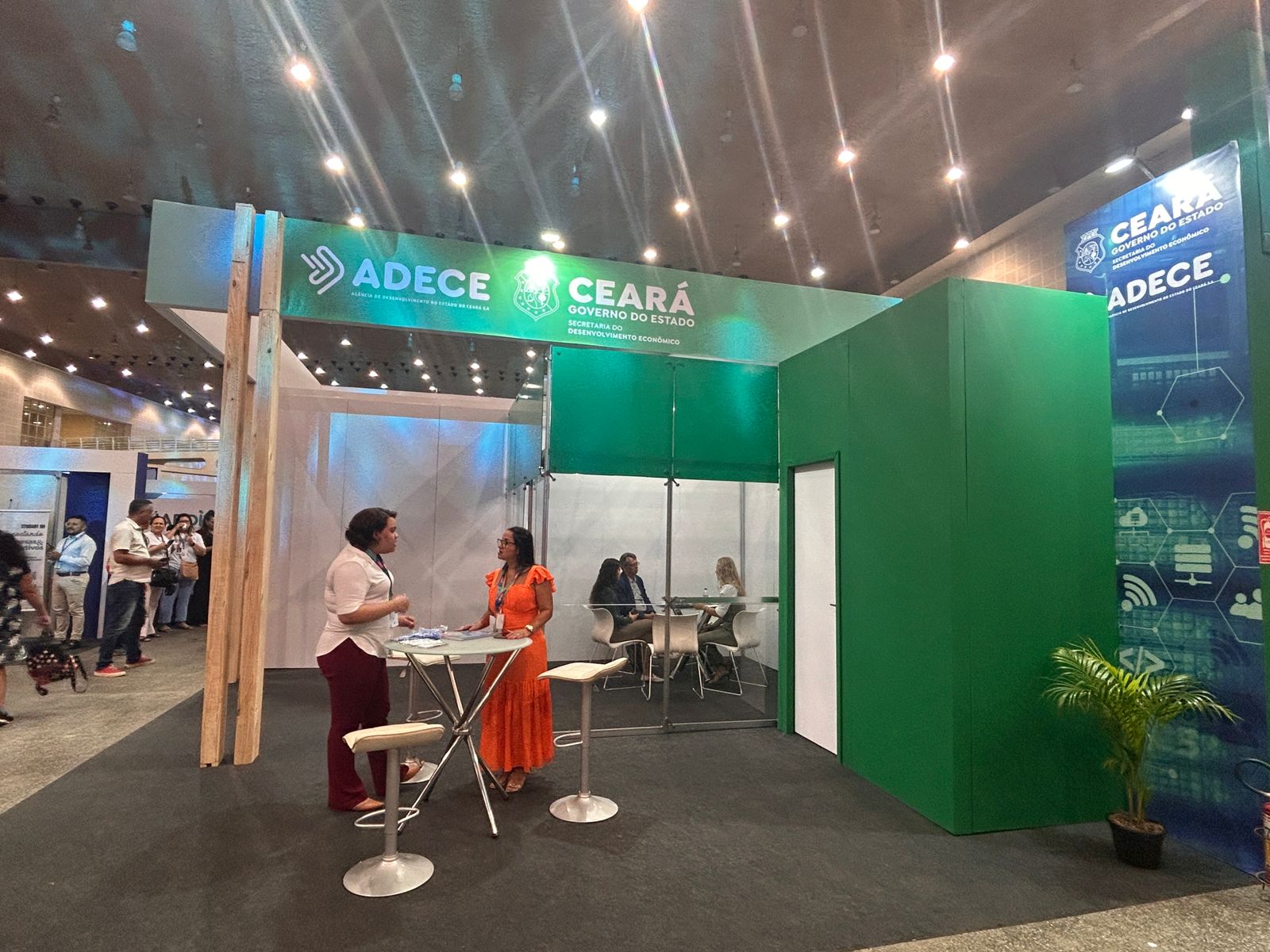 Governo do Ceará participa do Siará Tech Summit, maior feira de inovação do Norte e Nordeste promovida pelo Sebrae