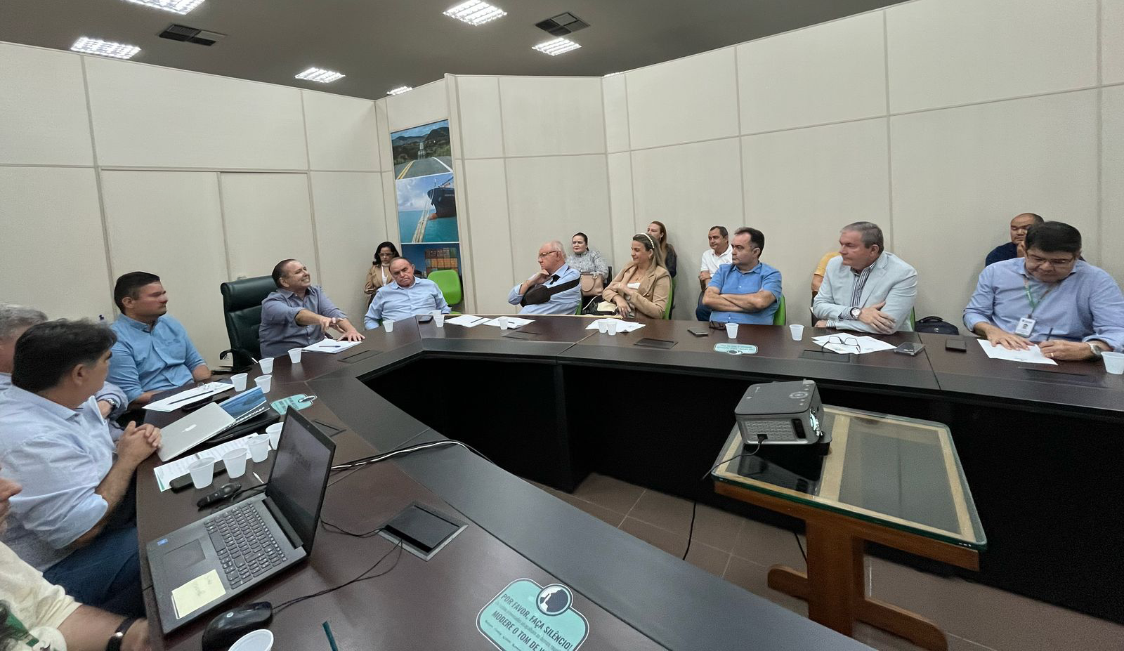 SDE discute estratégias para fortalecimento da carcinicultura no Ceará