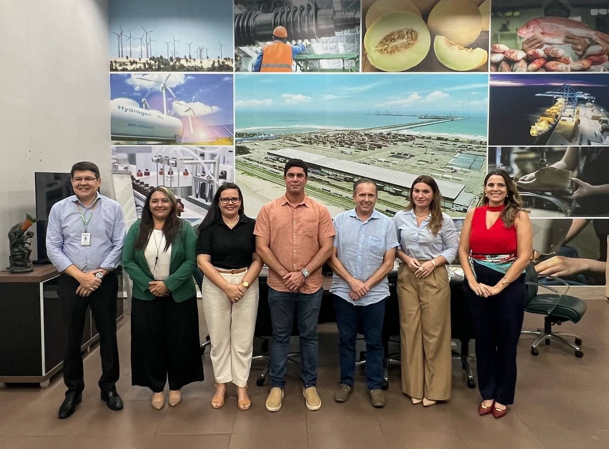 SDE recebe cientistas da UFC e Unilab para debater políticas públicas de proteção e bem-estar animal no Ceará