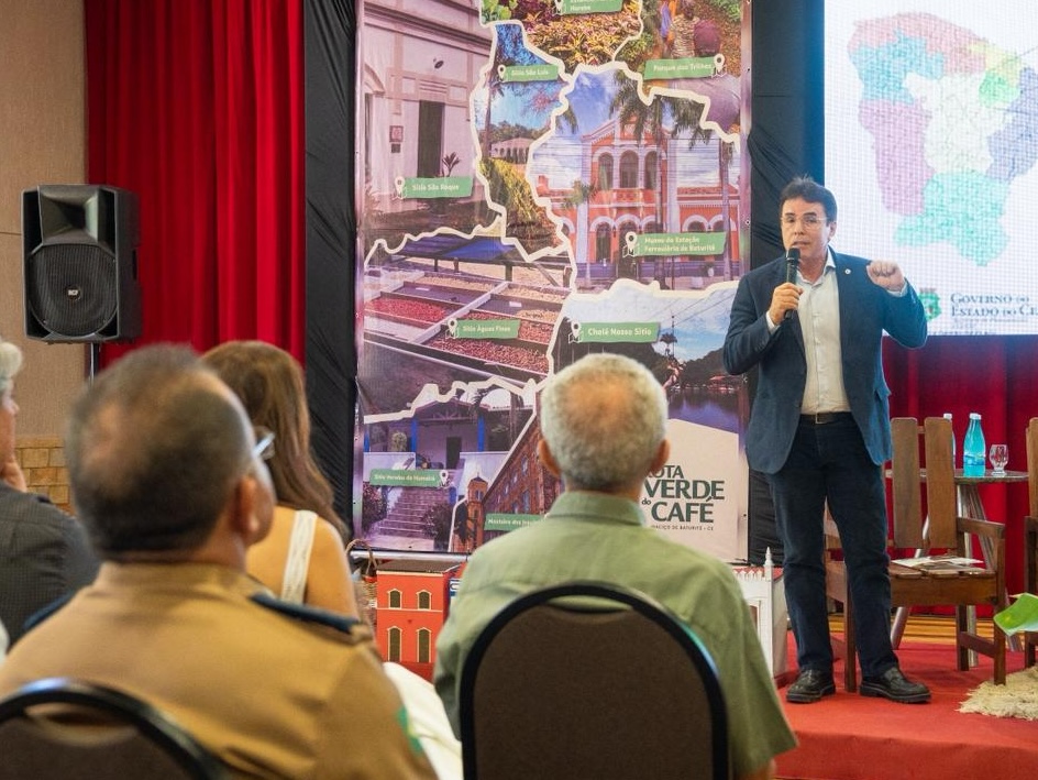 SDE e representantes dos municípios do Maciço de Baturité debatem desenvolvimento econômico na região