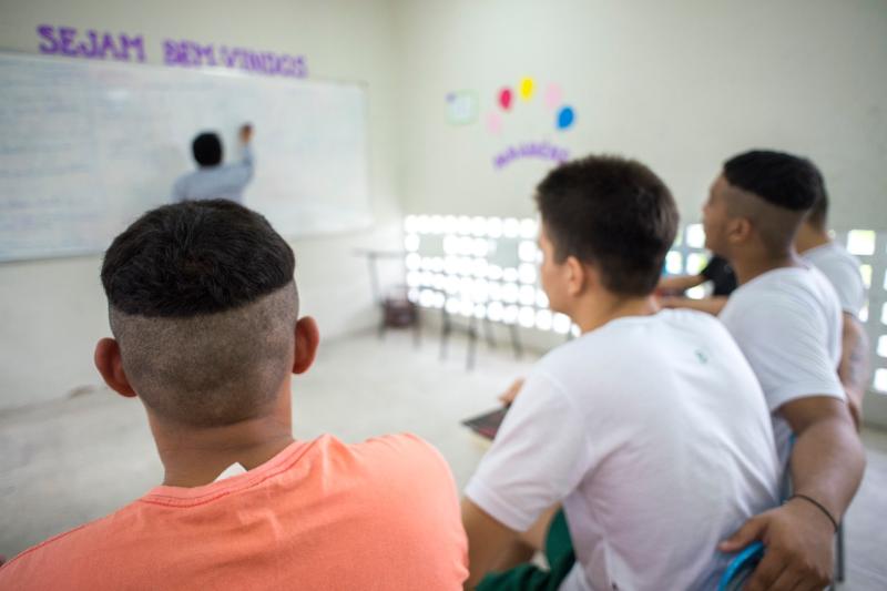Jovens em cumprimento de medidas socioeducativas  realizam prova do Encceja PPL 2023
