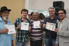 Correios lança selo e carimbo da X Bienal Internacional do Livro do Ceará