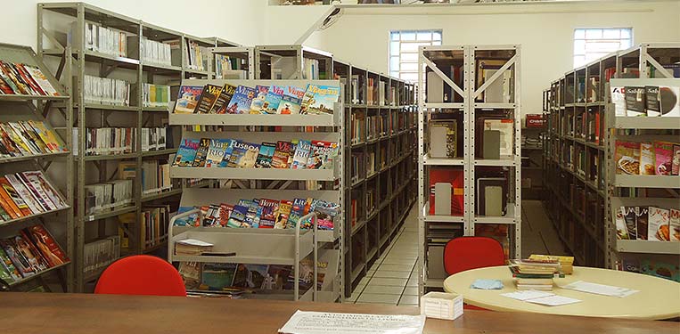 SECULT  FAZ DOAÇÃO DE 11.626 LIVROS