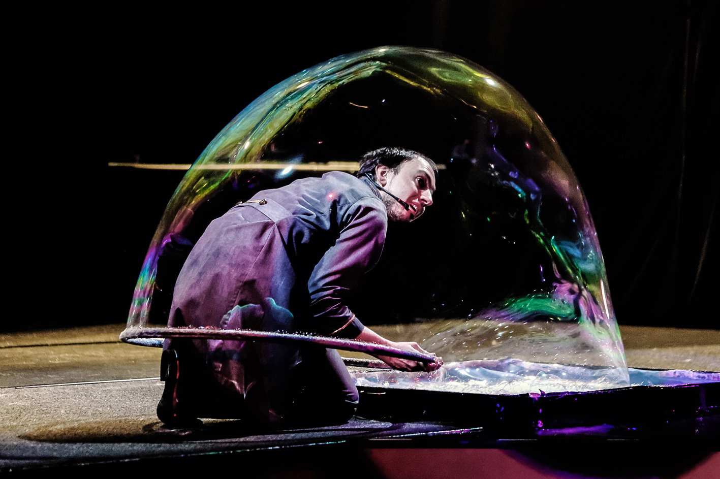 Teatro para bebês, bolhas de sabão gigantes e muito mais espetáculos no final de semana das crianças