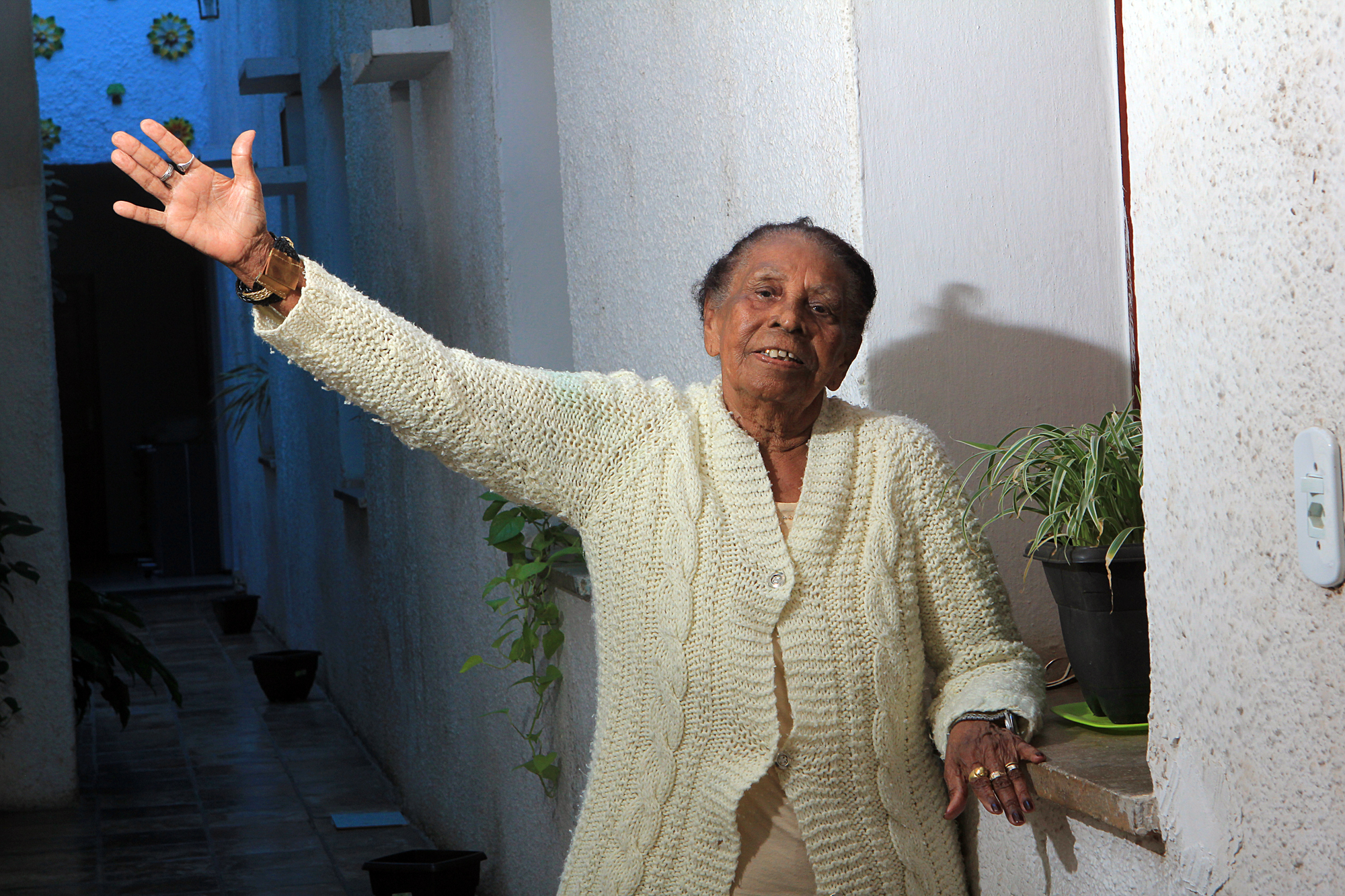 Dona Selma do Coco já está no Crato, para a abertura do VIII Encontro Mestres do Mundo