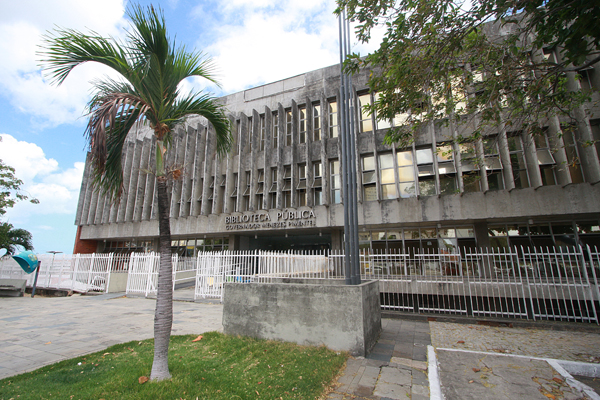 Integração da Biblioteca Menezes Pimentel ao Centro Dragão do Mar: reunião de partida