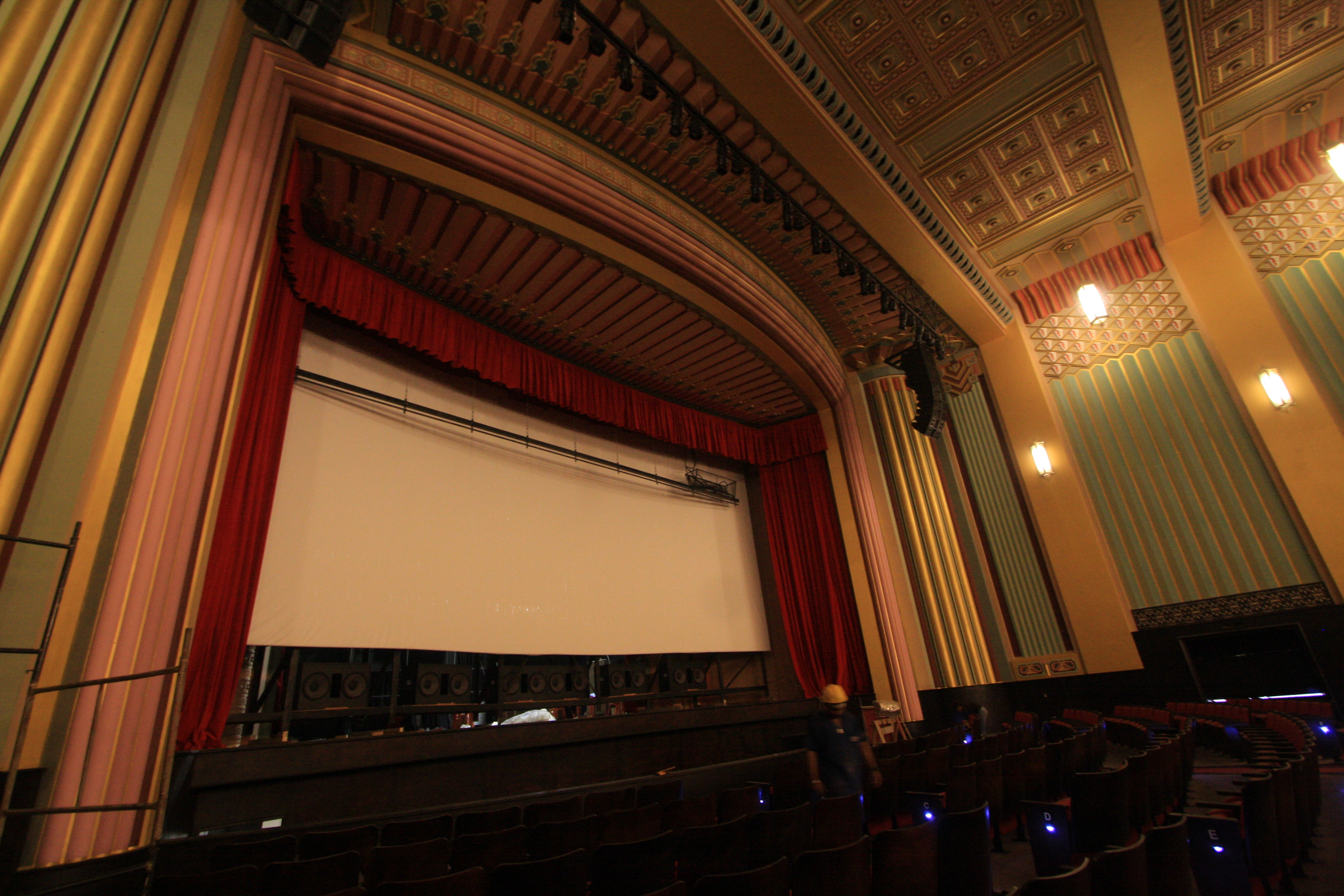 Cine-Teatro São Luiz: Secult começa a distribuir ingressos para segunda noite de programação