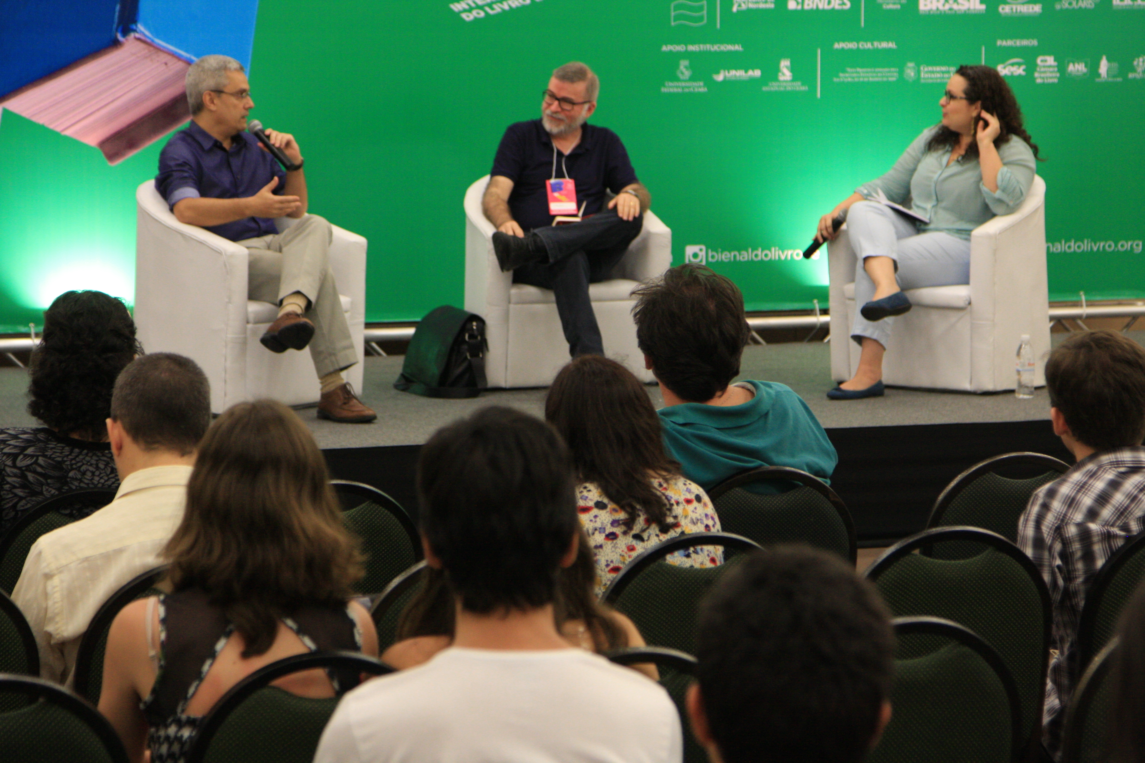Lira Neto e Mário Magalhães debatem o gênero biografia no terceiro dia de Bienal do Livro