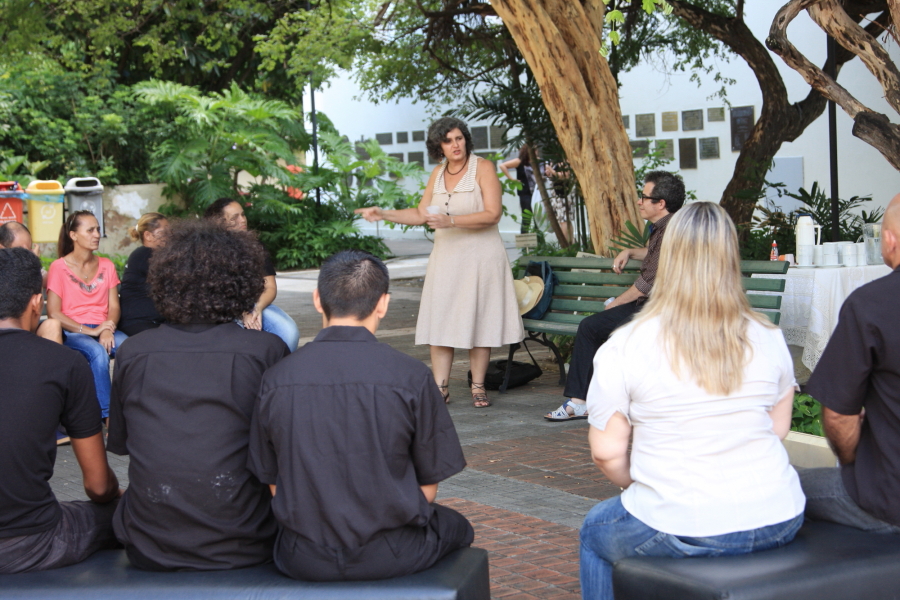 Entre lembranças de Trepinha e Muriçoca, Selma Santiago, nova diretora do TJA, realizou primeira reunião com os servidores