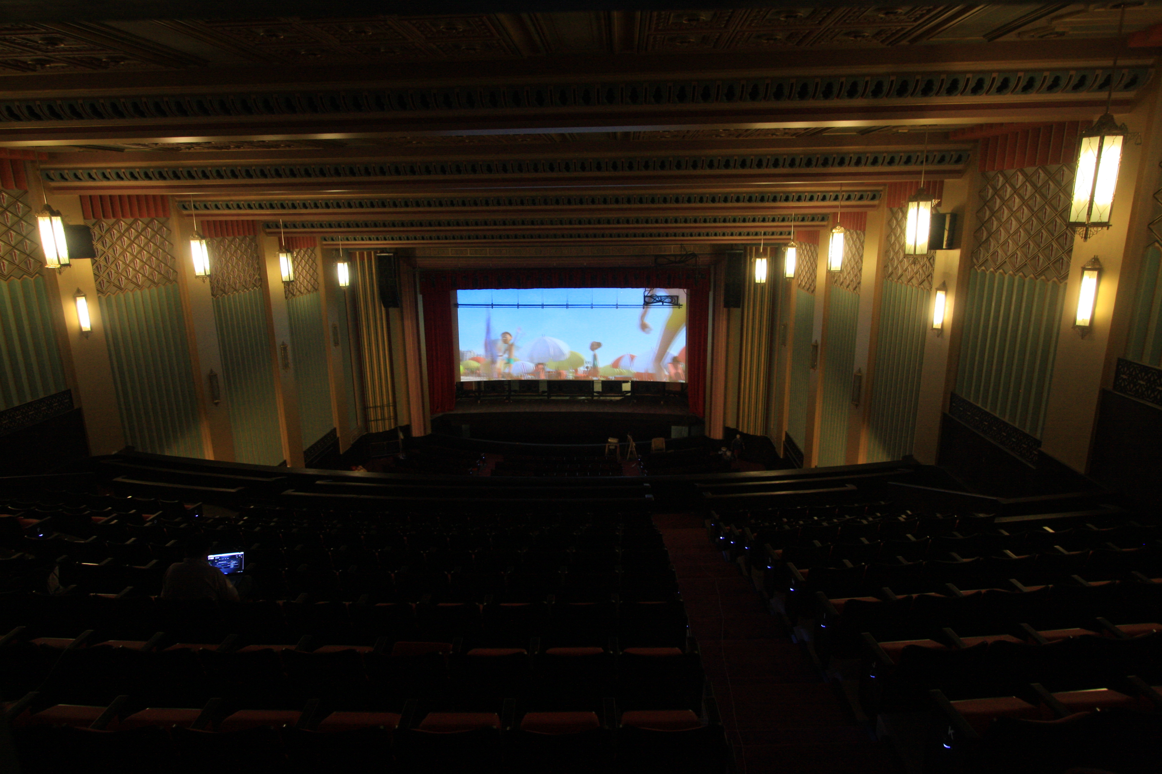 Cine-teatro São Luiz retoma atividades com programação para todos os públicos. Primeira apresentação acontece nesta terça (26), às 19h