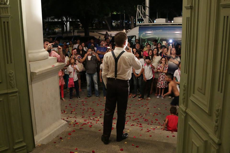 Maratona cultural na festa de 105 anos do Theatro José de Alencar. Mais de 13 horas de cultura e memória com apresentações artísticas ininterruptas