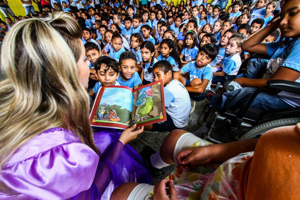 Com o apoio cultural da Secult, o Projeto Catadores de Histórias, Contadores de Sonhos entrega 2.400 livros e ainda premiará o melhor professor contador de história
