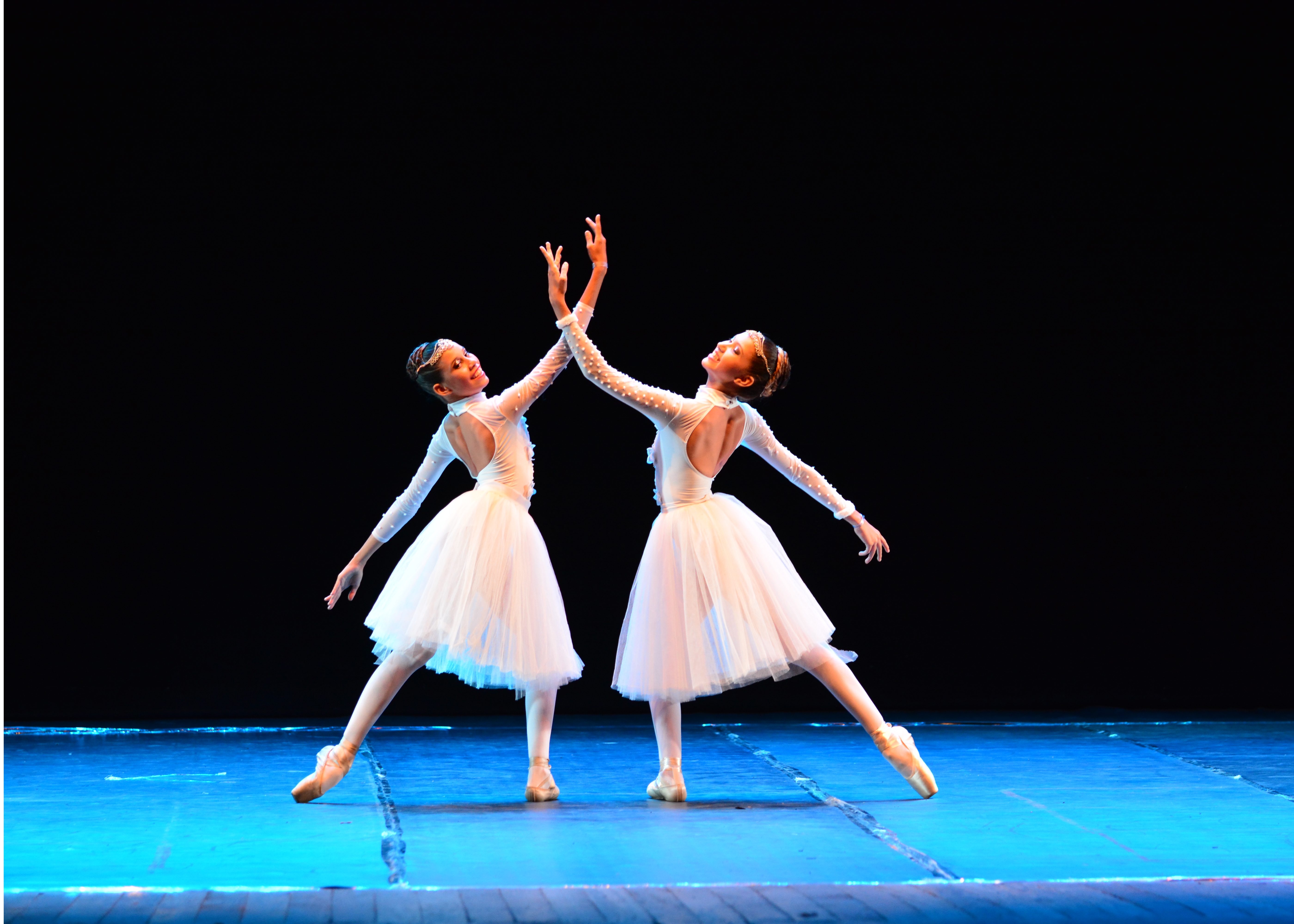 Theatro José de Alencar sedia, até 5/7, o XV Festival Internacional de Dança de Fortaleza FENDAFOR